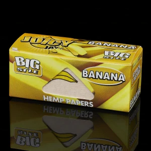 Feuilles ? rouler de Juicy Jay sur un rouleau de Banana ROLLS